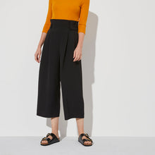 Load image into Gallery viewer, BIRKENSTOCK Arizona Big Buckle High Shine Black Leather Patent Slides