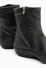 Load image into Gallery viewer, ARCOPEDICO Jasper Black Ladies Ankle Boot