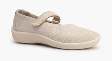 Load image into Gallery viewer, ARCOPEDICO Estrela Seashell Ivory Ladies Mary Jane