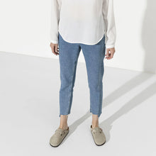 Load image into Gallery viewer, BIRKENSTOCK Boston Taupe Suede with Softbed