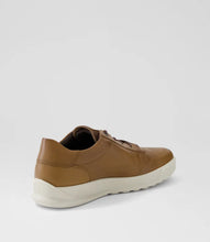 Load image into Gallery viewer, ECCO Byway 2 Camel Mens Leather Sneaker