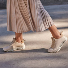 Load image into Gallery viewer, Ecco Gruuv Flexible Sole Rose Dust Ladies Leather Sneaker