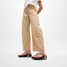 Load image into Gallery viewer, Fitflop Lulu Snake Hazy Taupe/Black Leather Toe-Post Sandals
