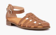 Load image into Gallery viewer, SILVER LINING Betsy Closed Toe Leather Sandal in Camel