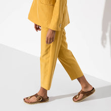Load image into Gallery viewer, BIRKENSTOCK Gizeh Big Buckle Cognac Oiled Leather Ladies Thong