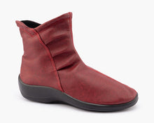 Load image into Gallery viewer, ARCOPEDICO Paluma Cherry Ladies Ankle Boot