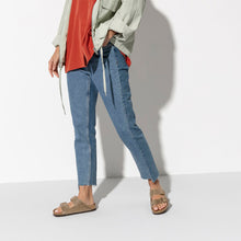 Load image into Gallery viewer, BIRKENSTOCK Arizona Tabacco Brown Oiled Leather Slides