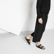 Load image into Gallery viewer, BIRKENSTOCK Arizona Big Buckle Oiled Black Leather Slides