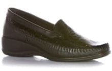 Load image into Gallery viewer, TESSELLI Irene Black Croc Ladies Patent Loafer
