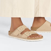 Load image into Gallery viewer, BIRKENSTOCK Arizona New Beige BF Slides
