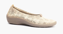 Load image into Gallery viewer, ARCOPEDICO Cabrera Palm Sahara Taupe Ladies Ballet Flat
