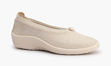 Load image into Gallery viewer, ARCOPEDICO Cabrera Seashell Ivory Ladies Ballet Flat
