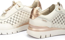 Load image into Gallery viewer, PIKOLINOS Cantabria Leather Toggle Sneaker in Nata
