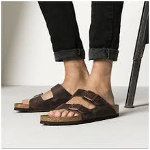 Load image into Gallery viewer, BIRKENSTOCK Arizona Habana Oiled Leather Slides
