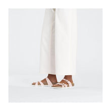 Load image into Gallery viewer, BIRKENSTOCK Franca Shiny Embossed Light Rose Sandal
