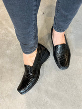 Load image into Gallery viewer, TESSELLI Irene Black Croc Ladies Patent Loafer
