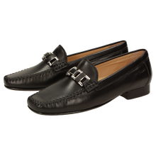 Load image into Gallery viewer, SIOUX Cambria Black Leather Chain Moccasin
