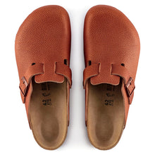 Load image into Gallery viewer, BIRKENSTOCK BOSTON GINGER BROWN EMBOSSED NATURAL LEATHER
